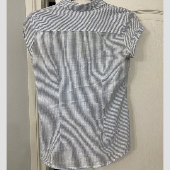 Child’s H&M button up - Picture 2 of 3